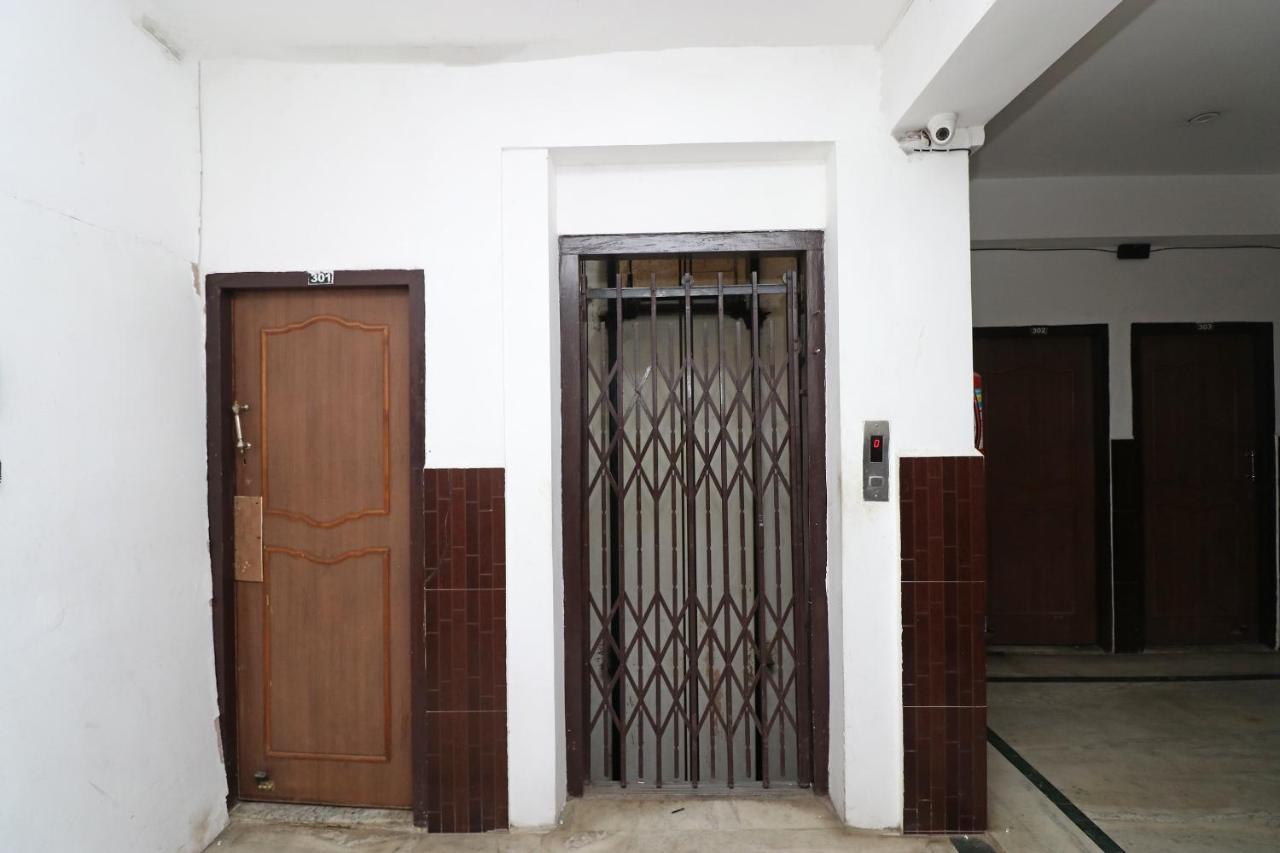 Oyo 8379 Hotel Kamal Lucknow Exterior foto